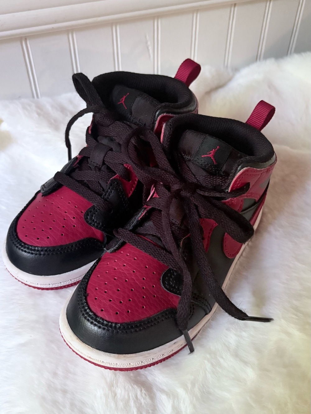 Jordan Kids Mid-Top Sneakers in Black & Dark Red
